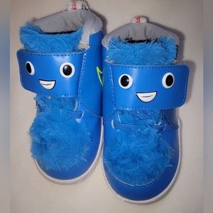 Nike Air  team hustle monster toddler shoes sz 7c